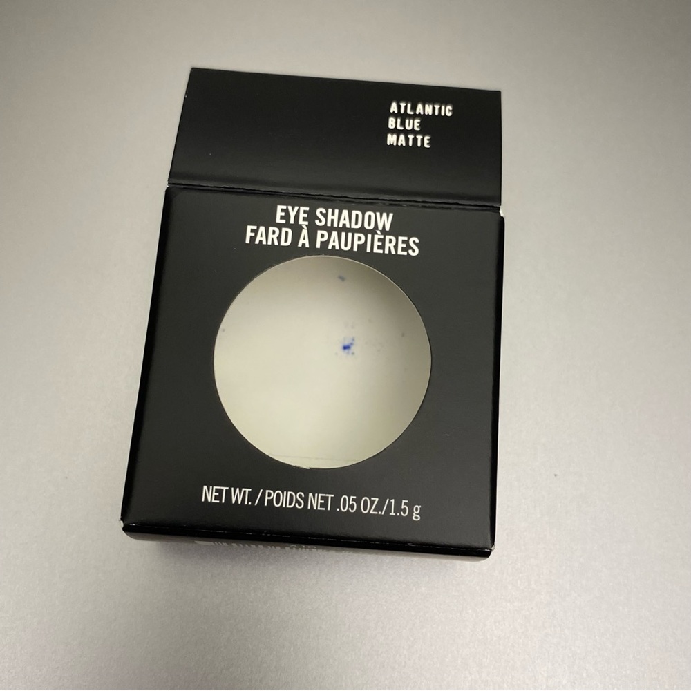 MAC “Atlantic Blue” Eyeshadow - Picture 4 of 5